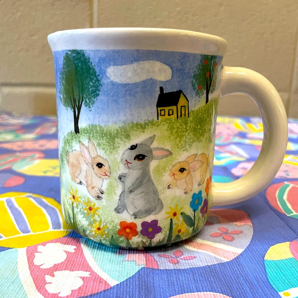 Beautiful Vintage Hand Painted Cup